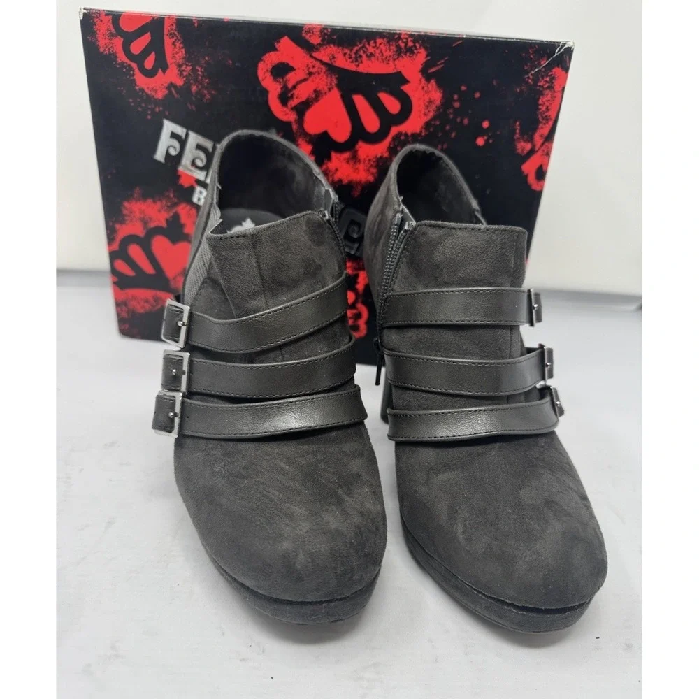Fergalicious 🖤Y2K Grunge Platform Buckles Dark Academia Goth Bratz Doll Heels 8